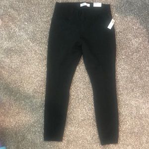Brand new Large  Old Navy Stevie Leggings